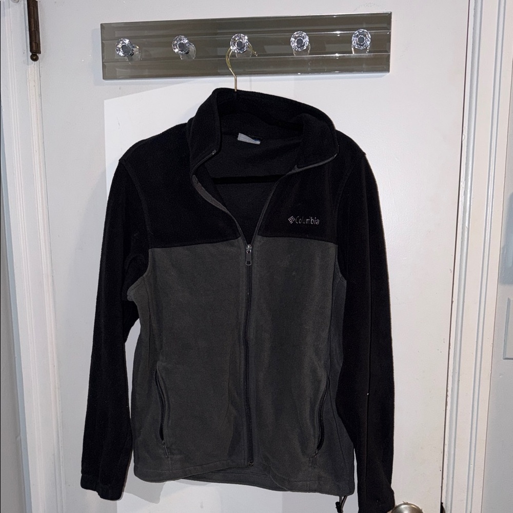 Columbia Two-Tone Black and Gray Fleece Jacket